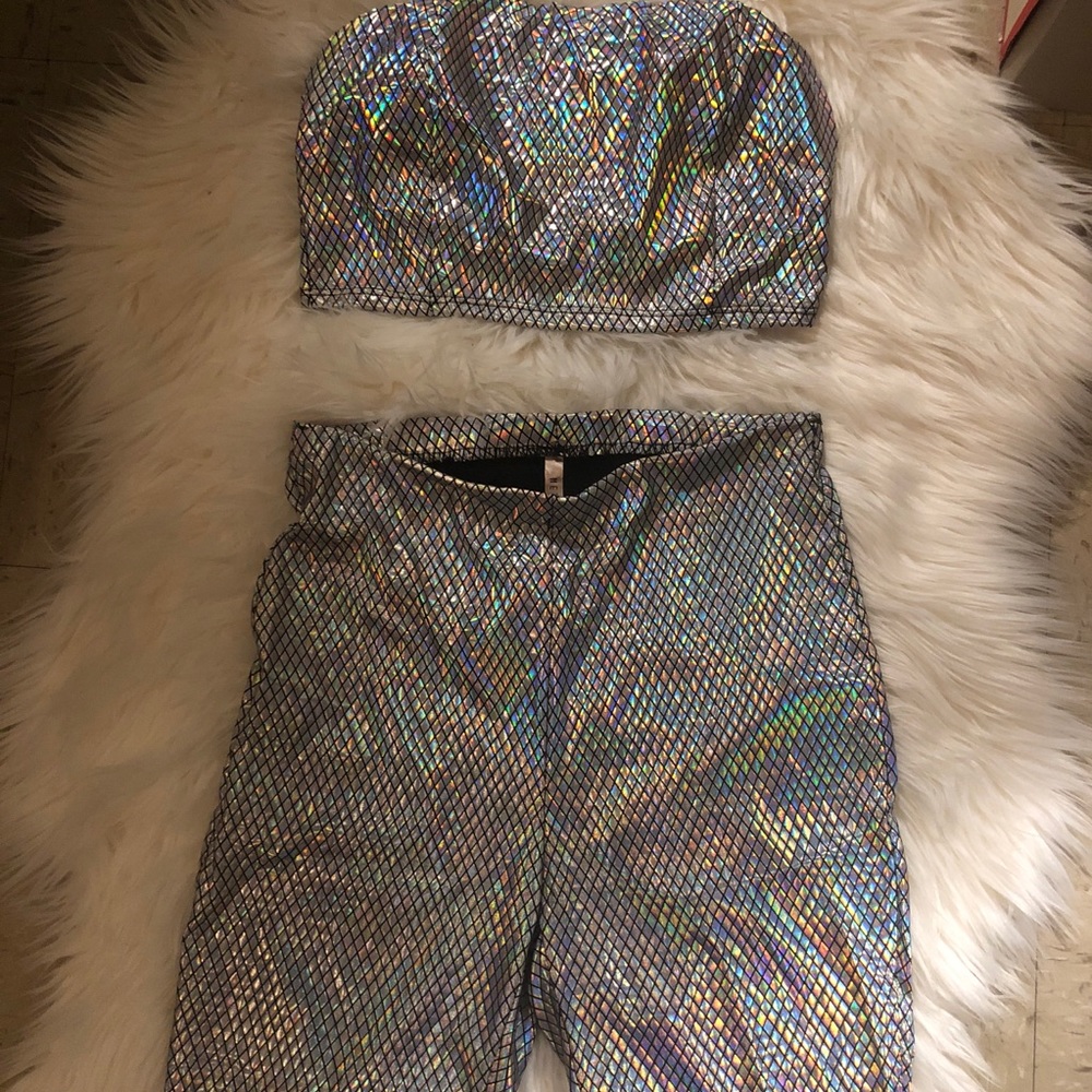 Metallic two piece set - Picture 5 of 6
